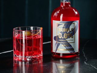 Rebels 0.0% wint aan populariteit op de Nederlandse marktRebels 0.0% Rosso: een must-try aperitief, vanaf nu verkrijgbaar bij de Bijenkorf